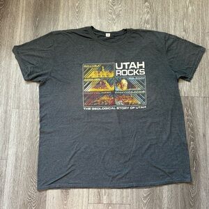 Utah Rocks Graphic T-Shirt - Charcoal Gray 2XL